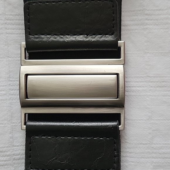 BCBG Bodycon dress - Picture 7 of 8